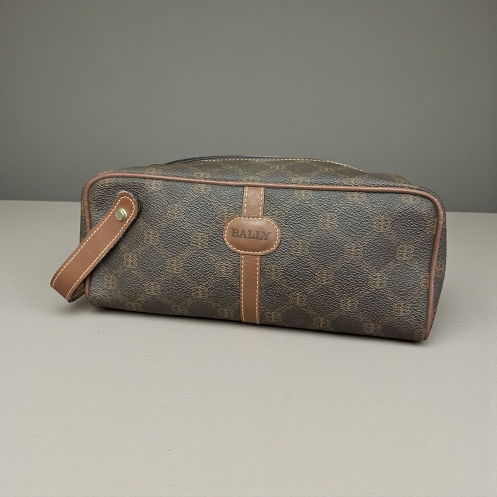 Beautiful Bally Brown Leather Toiletry Bag